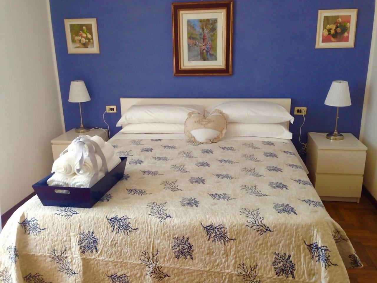 Villa Anastasye Your Lakefront Vacation Rental Predore Kültér fotó