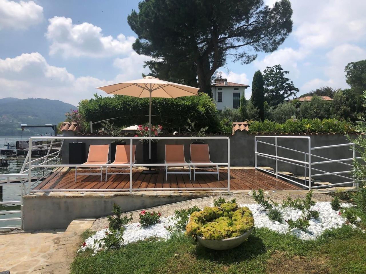 Villa Anastasye Your Lakefront Vacation Rental Predore Kültér fotó