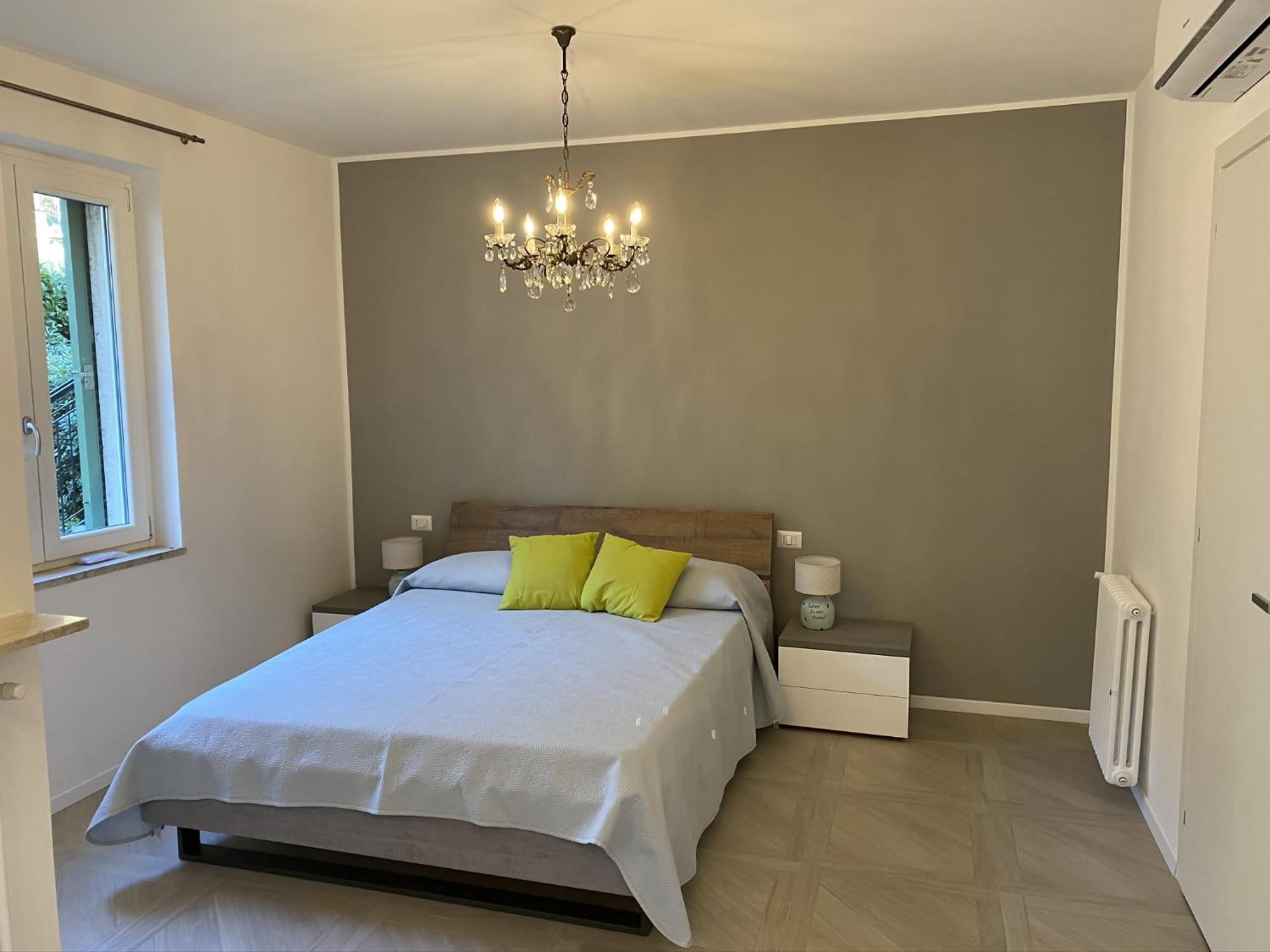 Villa Anastasye Your Lakefront Vacation Rental Predore Kültér fotó