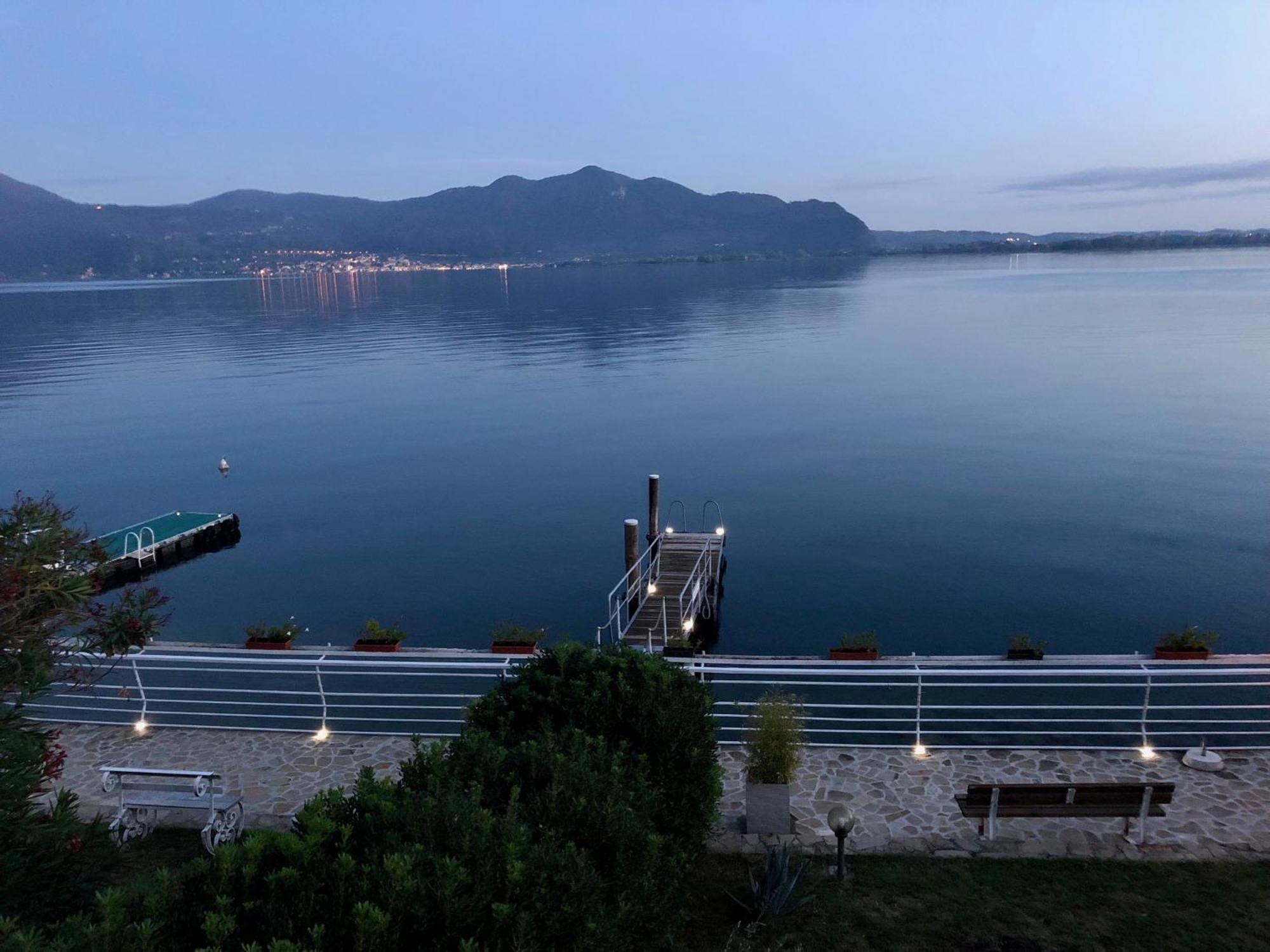 Villa Anastasye Your Lakefront Vacation Rental Predore Kültér fotó