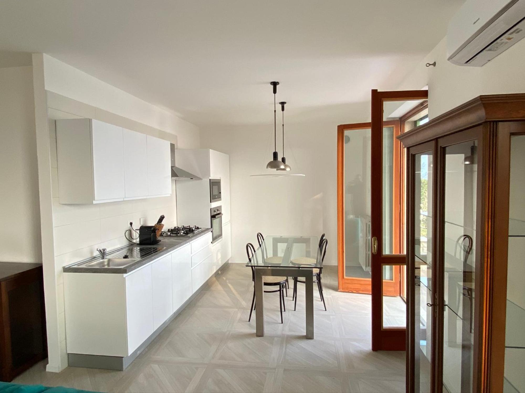 Villa Anastasye Your Lakefront Vacation Rental Predore Kültér fotó