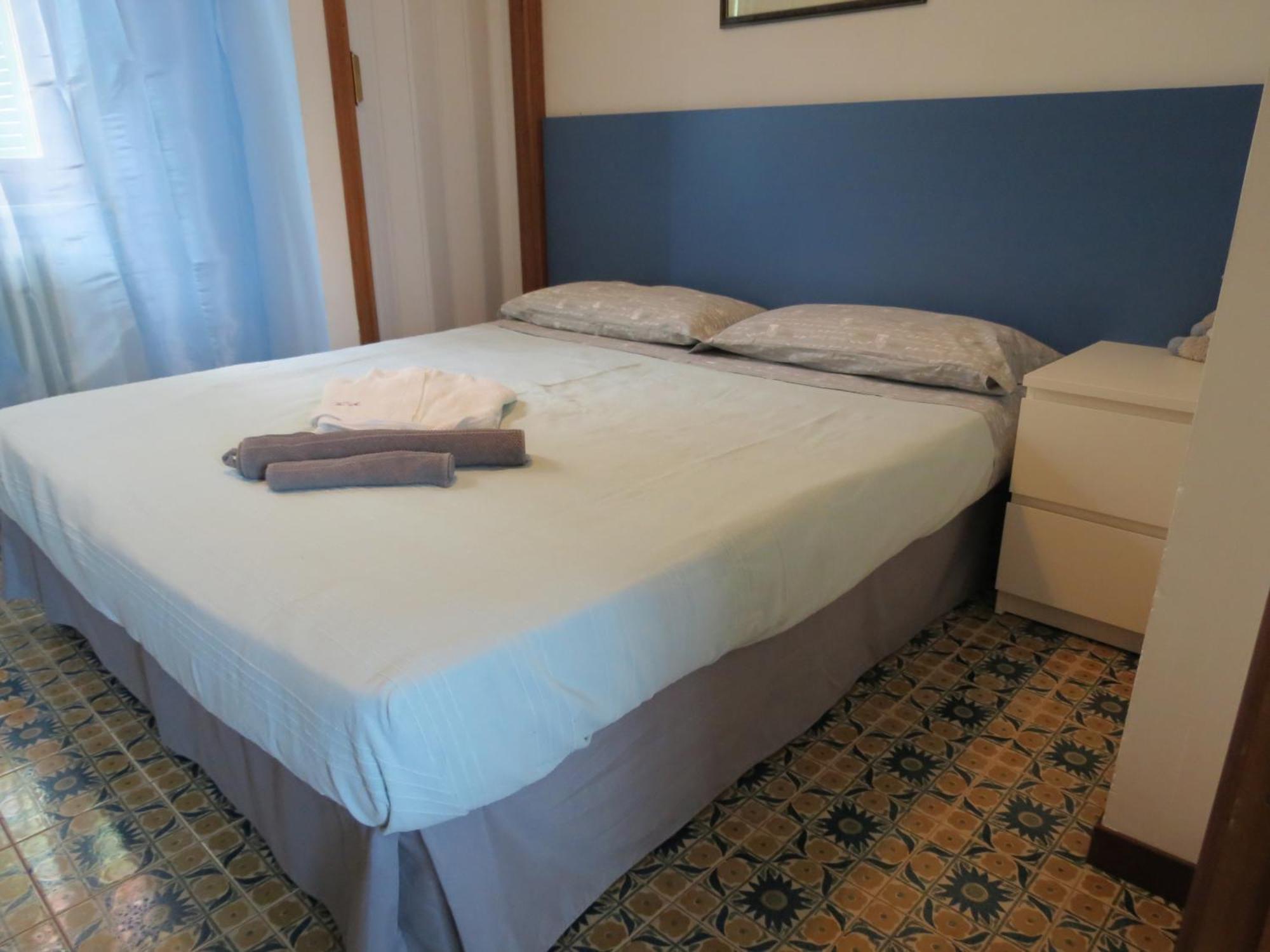 Villa Anastasye Your Lakefront Vacation Rental Predore Szoba fotó