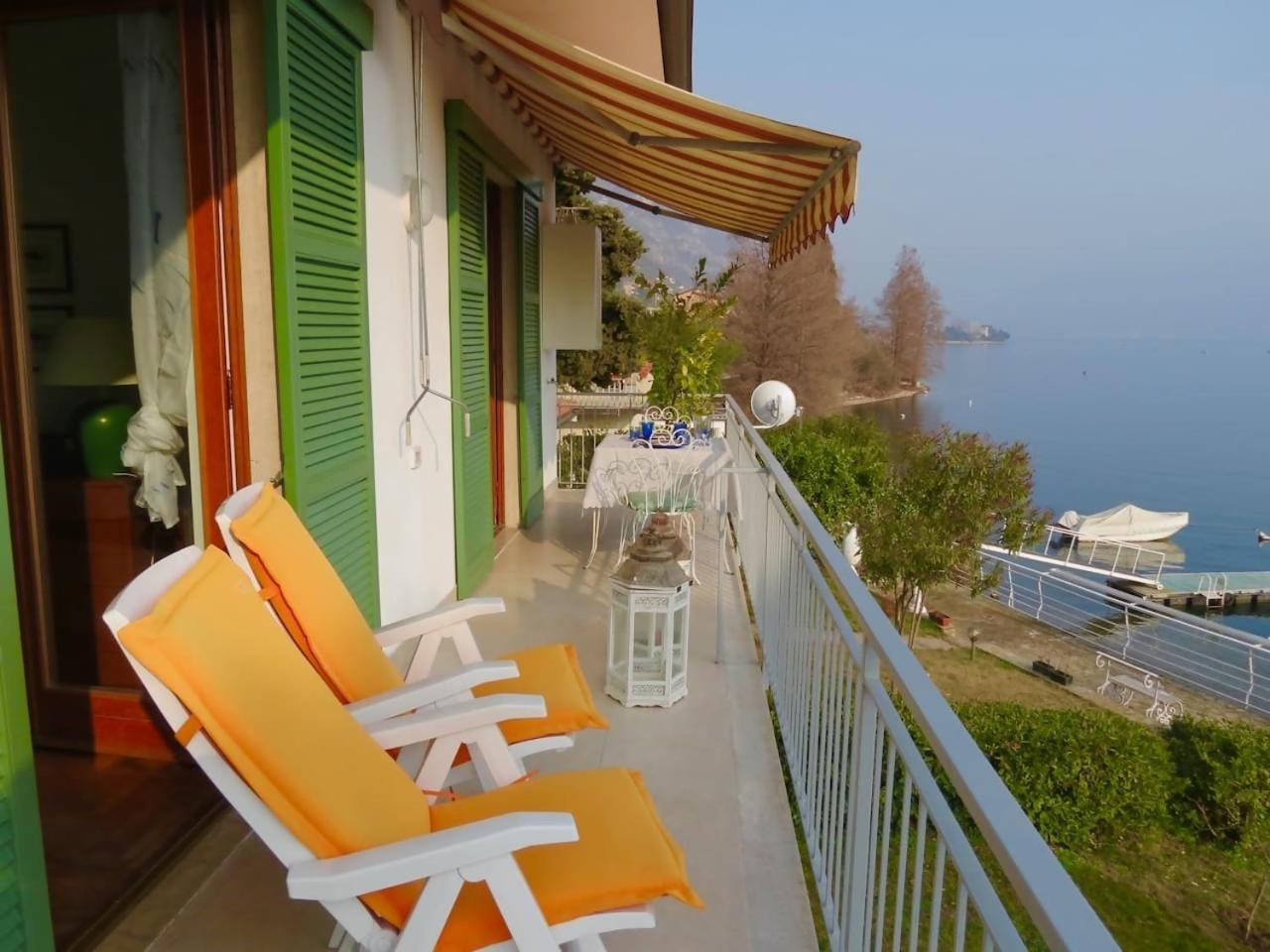 Villa Anastasye Your Lakefront Vacation Rental Predore Szoba fotó