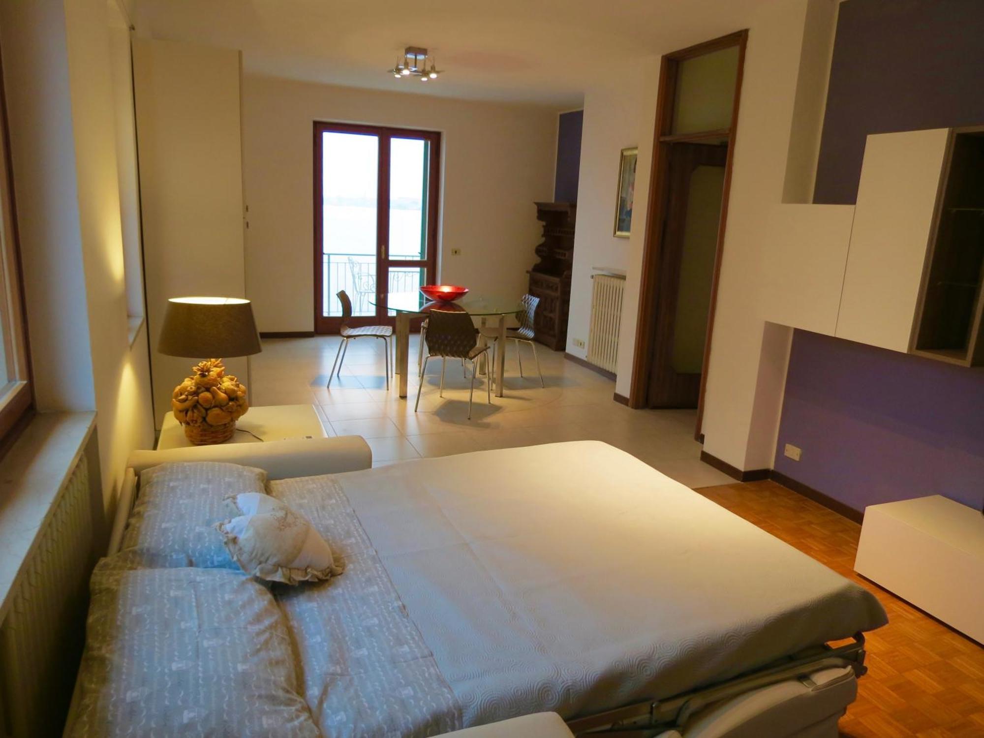 Villa Anastasye Your Lakefront Vacation Rental Predore Szoba fotó